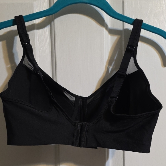 BUNDLE Bali 38C Cream & Black T-Shirt Bras with Molded Cups - Picture 7 of 9